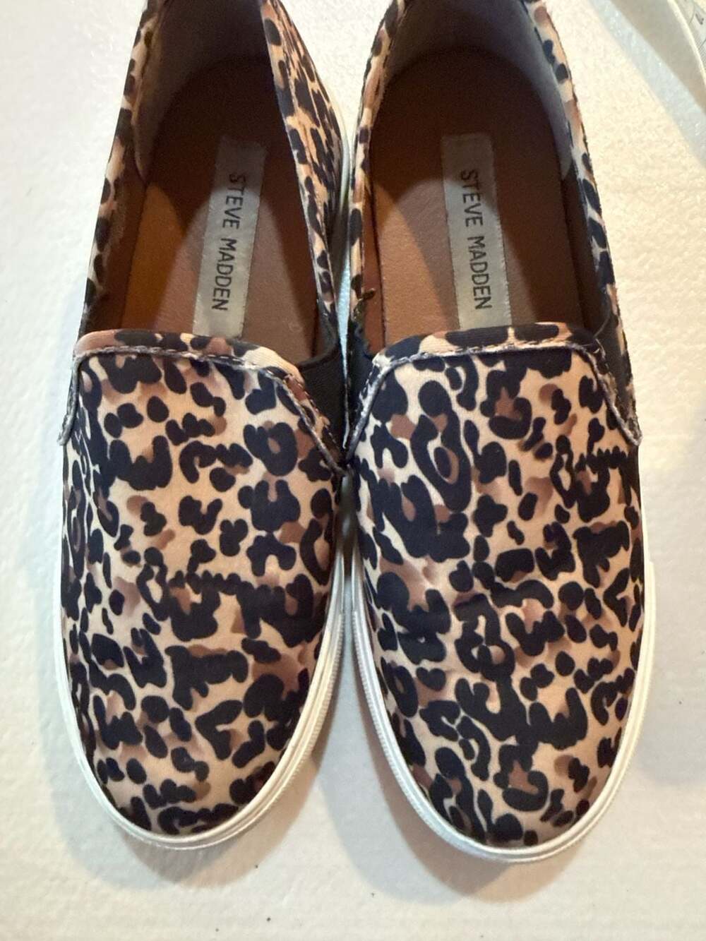 Steve Madden Symba Size 6.5M Leopard Print Slip On Shoes - Picture 2 of 6